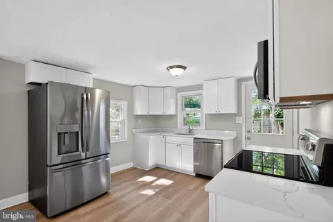 Entry Way - 586 Eldon Yates Dr, Stanley, VA 22851 photo 1 of 2