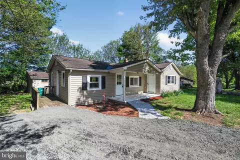 Exterior - 586 Eldon Yates Dr, Stanley, VA 22851 photo 2 of 2