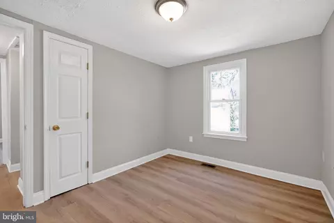 Bedroom - 586 Eldon Yates Dr, Stanley, VA 22851 photo 3 of 3
