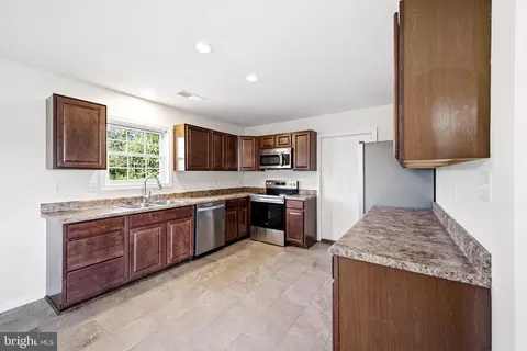 Kitchen - 135 Leola Loop, Stanley, VA 22851 photo 1 of 3