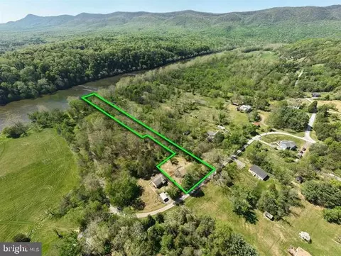 702 Richview Rd, Rileyville, VA 22650