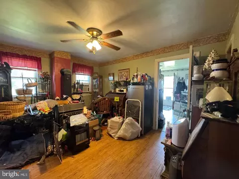 Entry Way - 1245 E Main St, Luray, VA 22835 photo 13 of 17