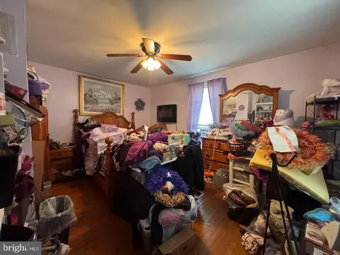 Bedroom - 1245 E Main St, Luray, VA 22835 photo 5 of 6