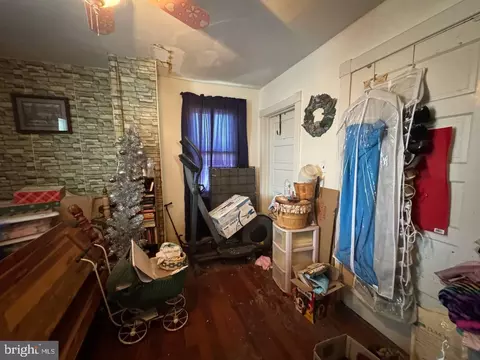 Entry Way - 1245 E Main St, Luray, VA 22835 photo 6 of 17