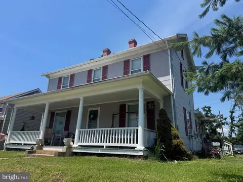 Exterior - 1245 E Main St, Luray, VA 22835 photo 3 of 7