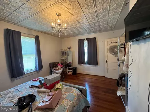 Bedroom - 1245 E Main St, Luray, VA 22835 photo 2 of 6