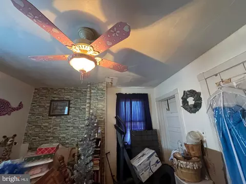 Entry Way - 1245 E Main St, Luray, VA 22835 photo 5 of 17
