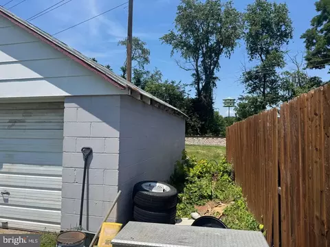 Exterior - 1245 E Main St, Luray, VA 22835 photo 6 of 7