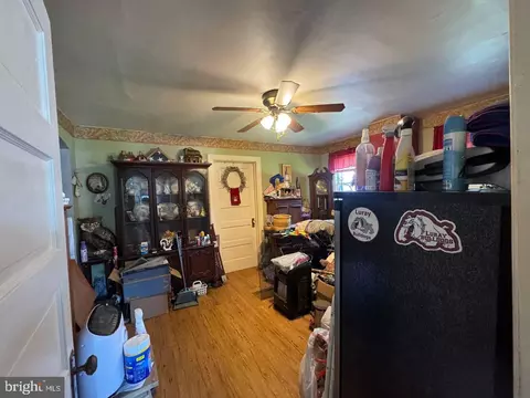 Entry Way - 1245 E Main St, Luray, VA 22835 photo 10 of 17