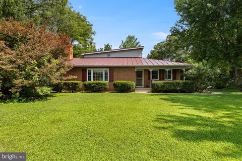 577 Old Farm Rd, Luray, VA 22835