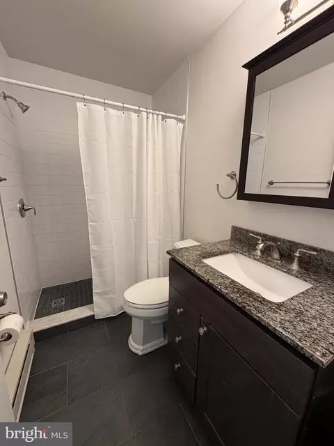Bath - 2 Springcrest Dr, Luray, VA 22835 photo 1 of 1