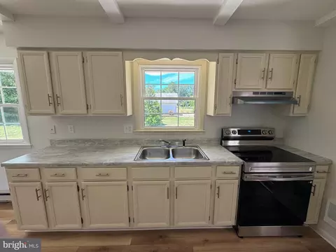 Kitchen - 2 Springcrest Dr, Luray, VA 22835 photo 3 of 3
