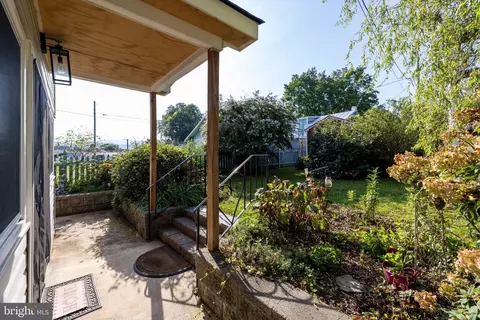 Exterior - 418 E Main St, Luray, VA 22835 photo 14 of 23