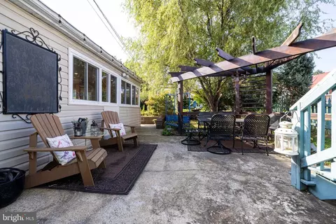 Exterior - 418 E Main St, Luray, VA 22835 photo 13 of 23