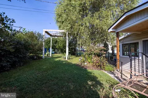 Exterior - 418 E Main St, Luray, VA 22835 photo 15 of 23