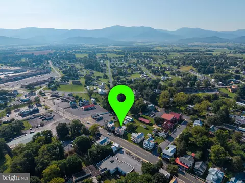 View/Area - 418 E Main St, Luray, VA 22835 photo 7 of 10