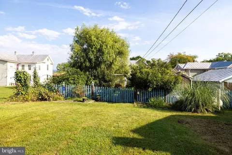 Exterior - 418 E Main St, Luray, VA 22835 photo 21 of 23