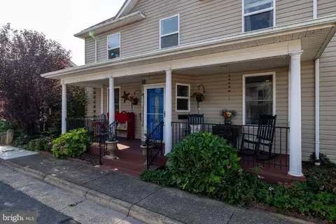 Exterior - 418 E Main St, Luray, VA 22835 photo 5 of 23