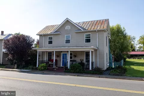 Exterior - 418 E Main St, Luray, VA 22835 photo 3 of 23