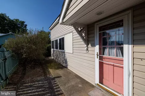 Exterior - 418 E Main St, Luray, VA 22835 photo 17 of 23