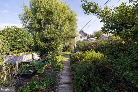 Exterior - 418 E Main St, Luray, VA 22835 photo 20 of 23