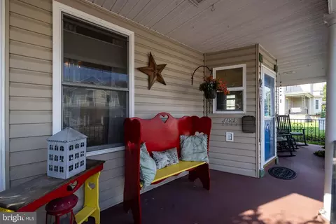 Exterior - 418 E Main St, Luray, VA 22835 photo 8 of 23