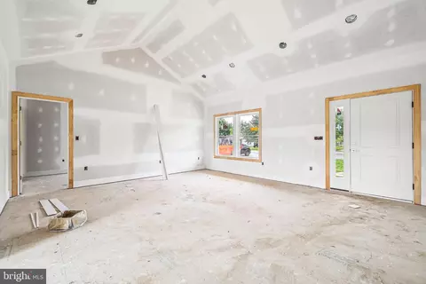Entry Way - 214 Chapel Village Rd, Stanley, VA 22851 photo 3 of 5