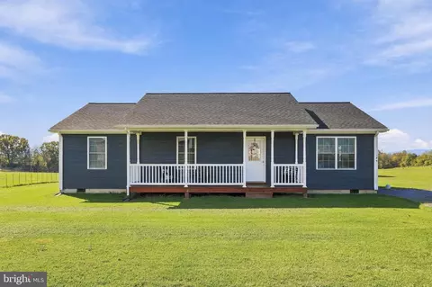 184 Reservoir Ave, Luray, VA 22835