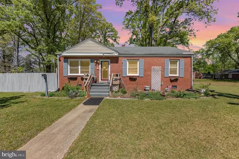 1725 Pender Ave, Petersburg, VA 23803