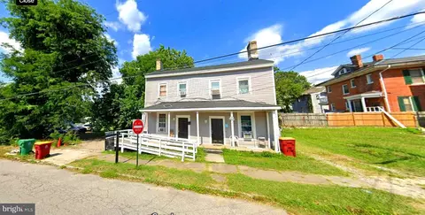 529 Harrison St, Petersburg, VA 23803