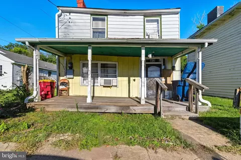 417 Byrne St, Petersburg, VA 23803