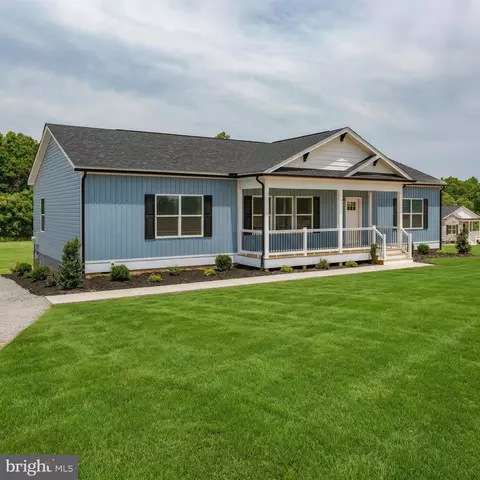 931 Levi Rd, Green Bay, VA 23942