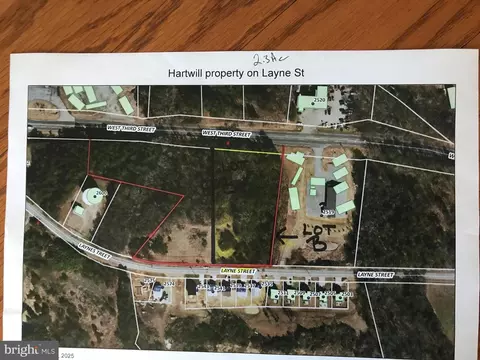 2 355 Ac Layne St, Farmville, VA 23901