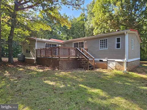Exterior - 7962 Five Forks Rd, Pamplin, VA 23958 photo 4 of 8