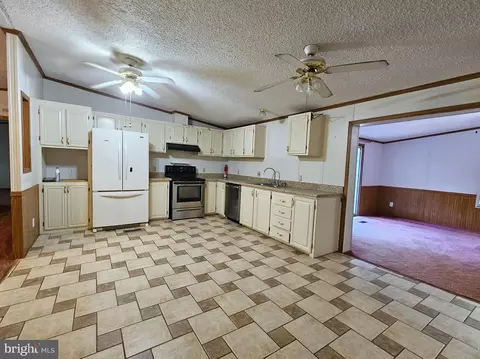 Kitchen - 7962 Five Forks Rd, Pamplin, VA 23958 photo 3 of 3