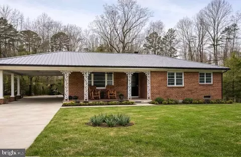 905 Luna Lake Rd, Danville, VA 24541