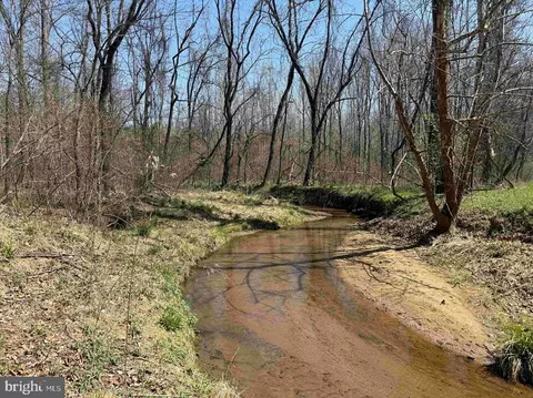 Dabney House Road, Java, VA 24565