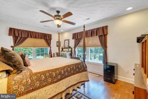 Bedroom - 2170 Lone Ivy Rd, Stuart, VA 24171 photo 4 of 10