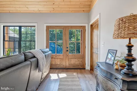 Entry Way - 415 Grahams Farm Rd, Stuart, VA 24171 photo 2 of 5