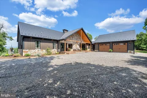 Exterior - 415 Grahams Farm Rd, Stuart, VA 24171 photo 2 of 30