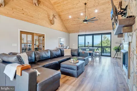 Living - 415 Grahams Farm Rd, Stuart, VA 24171 photo 2 of 5