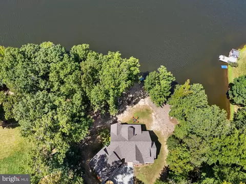 3774 Donavon Mill Cir, Powhatan, VA 23139