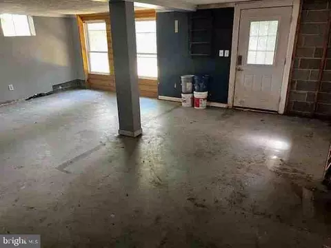 Living - 6055 Dolphus Ave, Dublin, VA 24084 photo 2 of 2