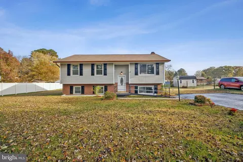 4302 Pinewood Ct, Prince George, VA 23875