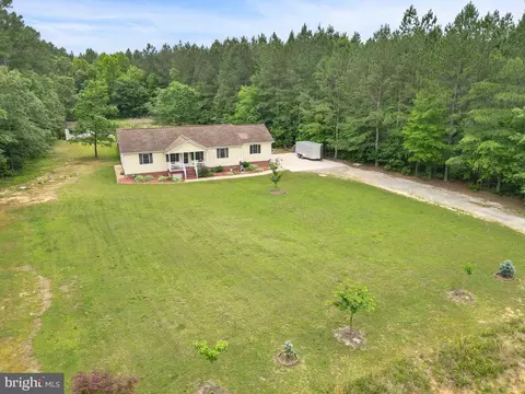 13385 Centerville Rd, Disputanta, VA 23842
