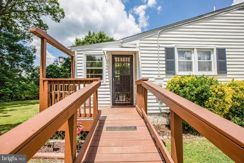 4035 C St, Triangle, VA 22172 photo 7