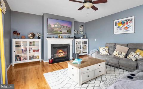 4190 Agency Loop, Triangle, VA 22172 photo 11