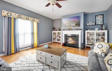 4190 Agency Loop, Triangle, VA 22172 photo 12