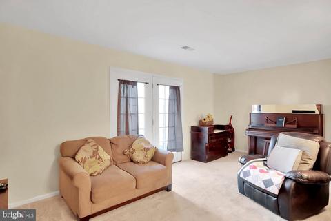 8293 Community Dr, Manassas, VA 20109 photo 12