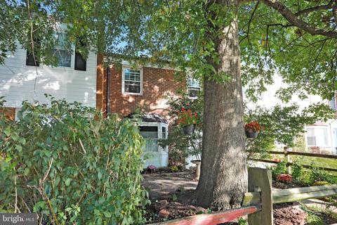 8293 Community Dr, Manassas, VA 20109 photo 1